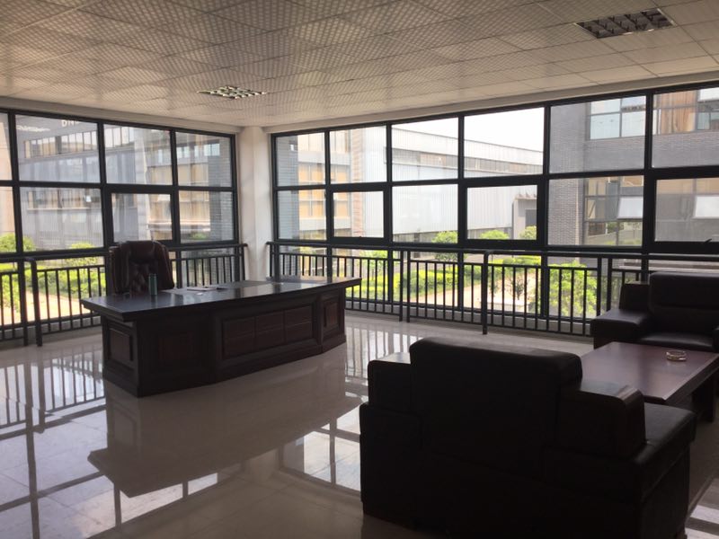 麦尔化工办公室